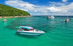 Pattaya Coral Island Tour on Shared Speed Boat with Lunch from Bangkok